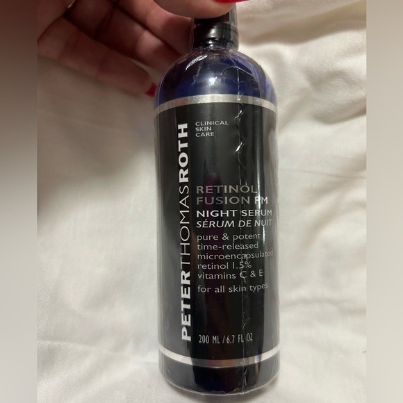 Peter Thomas Roth Retinol Fusion PM Night Serum - Picture 3 of 4